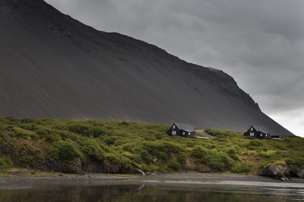 Black Timber House บอร์กาเนส ภายนอก รูปภาพ
